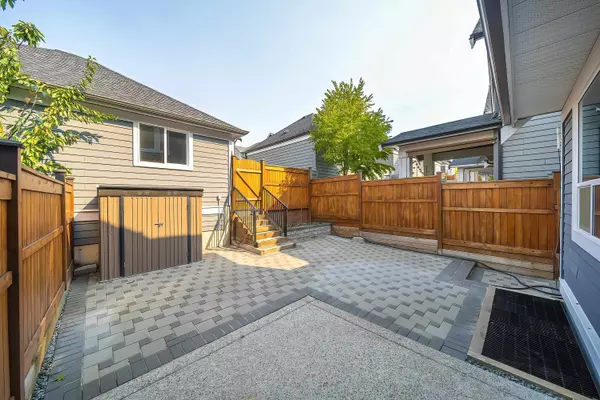 Surrey, BC V3Z 0V7,16511 21 AVE