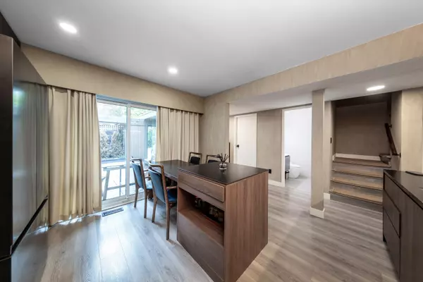 Richmond, BC V7E 4J5,11491 7th AVE #116