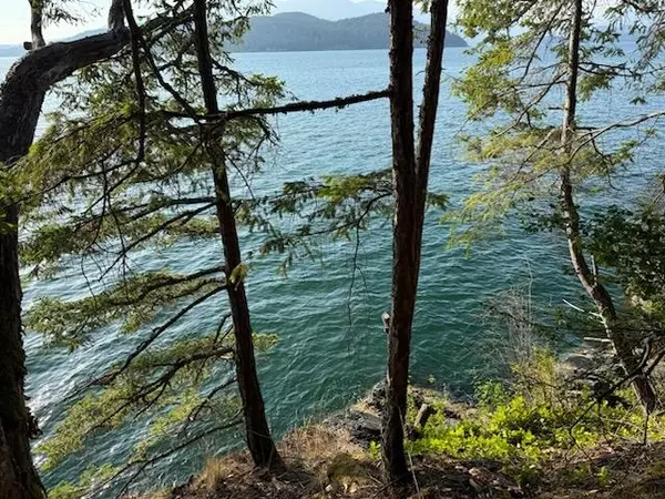 Bowen Island, BC V0N 1G2,Dl2375