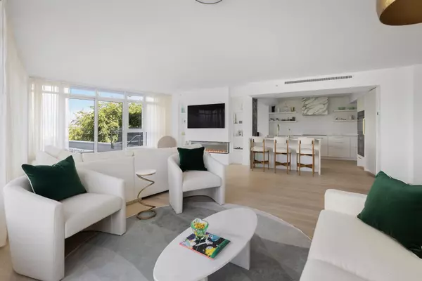 1233 W Cordova ST #301, Vancouver, BC V6C 3R1