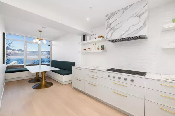 Vancouver, BC V6C 3R1,1233 W Cordova ST #301