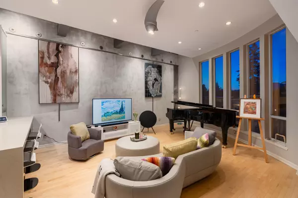 Vancouver, BC V6L 1W6,3113 W 27th AVE
