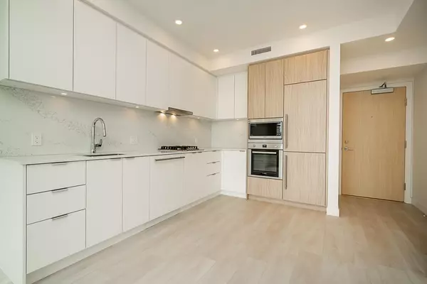 Coquitlam, BC V3J 0S4,537 Cottonwood AVE #3105