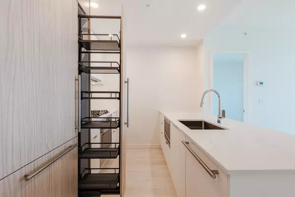 Coquitlam, BC V3J 0S4,537 Cottonwood AVE #2407