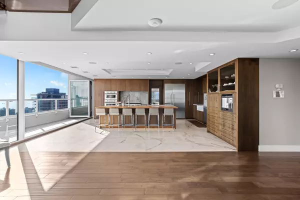 Vancouver, BC V6E 4L5,717 Jervis ST #3102