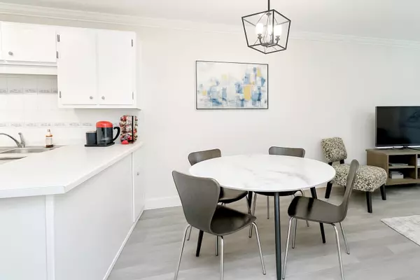 Coquitlam, BC V3K 6S5,450 Bromley ST #314