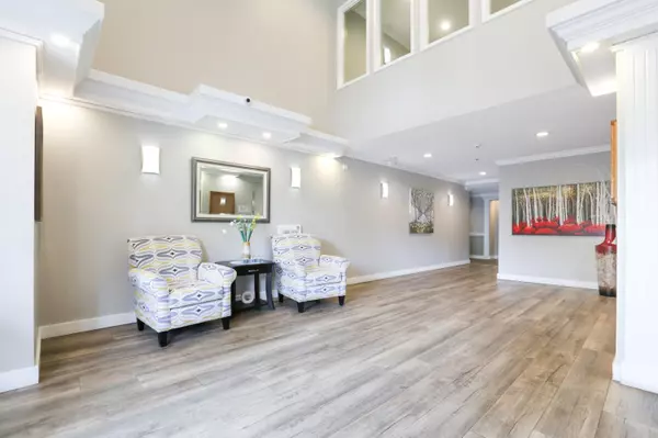 Surrey, BC V3W 0R9,13870 70 AVE #402