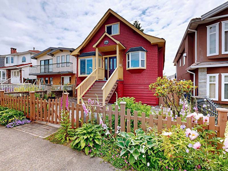 3232 E 43rd AVE, Vancouver, BC V5R 2Z9