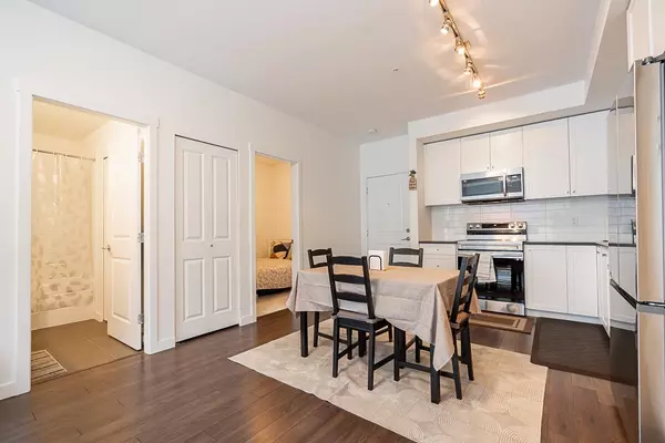 Surrey, BC V4N 6X5,15815 85 AVE #407