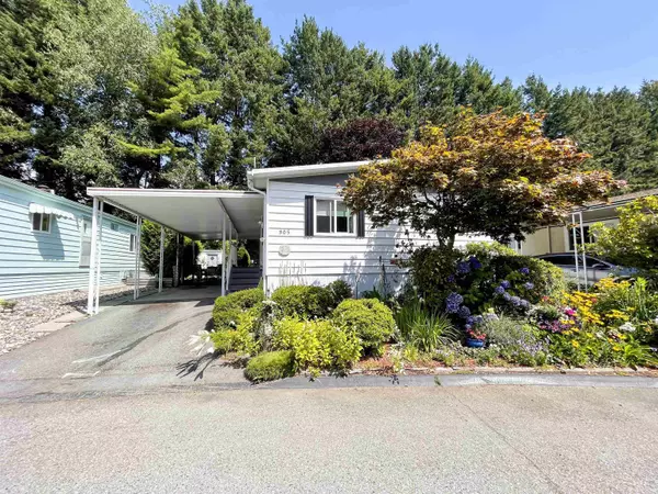 1840 160 ST #305, Surrey, BC V4A 4X4