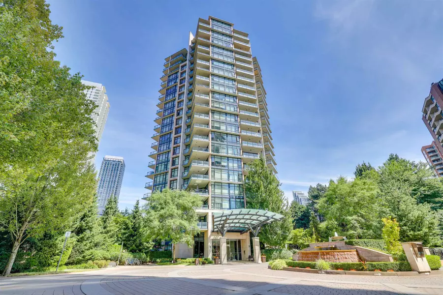 6168 Wilson AVE #1801, Burnaby, BC V5H 0B2