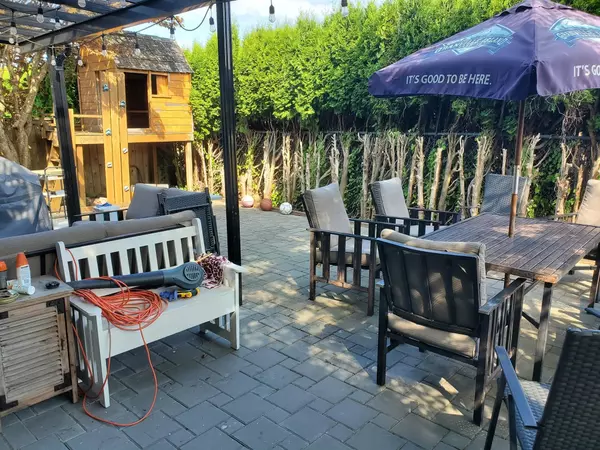 Richmond, BC V7E 4S5,10690 Hollybank DR
