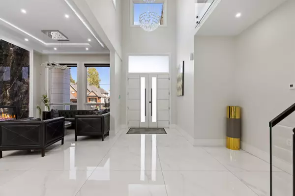 Surrey, BC V3T 3L9,10851 130 ST