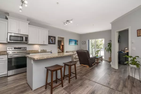 Maple Ridge, BC V2X 2X6,22363 Selkirk AVE #207