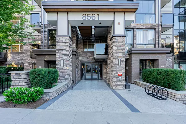 8561 203a ST #101, Langley, BC V2Y 3L7