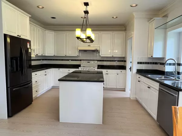 Richmond, BC V7E 6H8,5131 Haddon PL