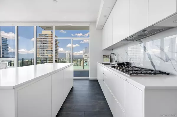 Burnaby, BC V5H 0K4,6463 Silver AVE #3204