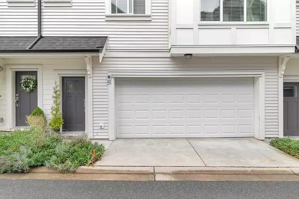 Maple Ridge, BC V2W 0J8,11272 240th ST #42