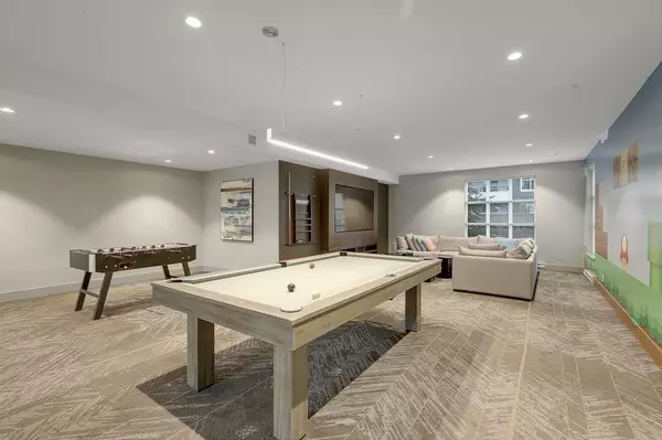 Langley, BC V2Y 4J4,8150 207 ST #D321