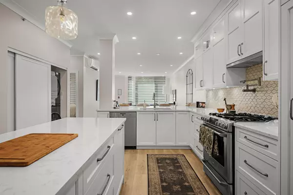 1488 Hornby ST #102, Vancouver, BC V6Z 1X3