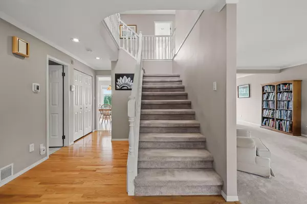 Surrey, BC V3S 7M5,5668 E Sunrise CRES