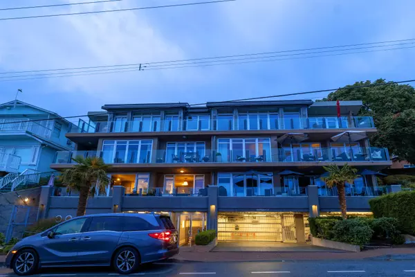 White Rock, BC V4B 1C5,15097 Marine DR #101