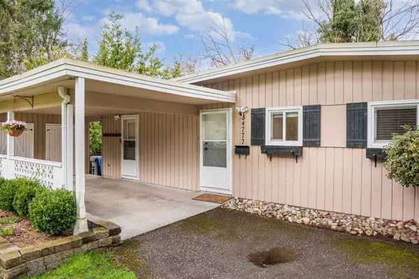 Abbotsford, BC V2S 2Y2,34777 Mt Blanchard DR