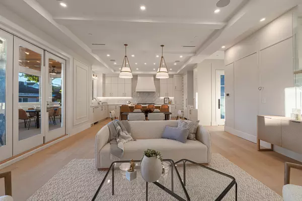 Vancouver, BC V6P 3P3,6649 Heather ST #2