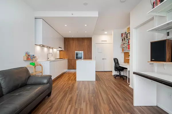 4650 Brentwood BLVD #3210, Burnaby, BC V5C 0M3