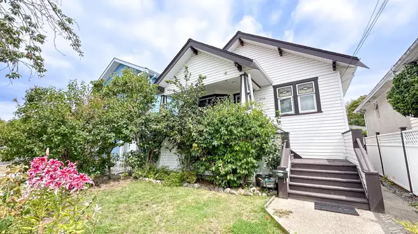 5748 Berkeley ST, Vancouver, BC V5R 3H2