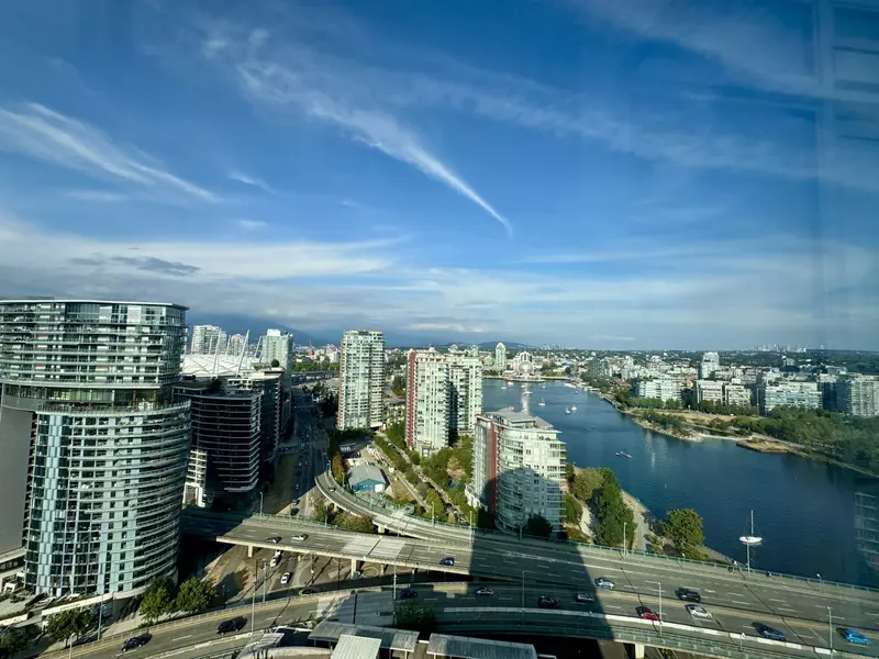 1033 Marinaside CRES #3202, Vancouver, BC V6Z 3A3