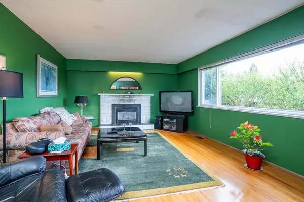 Delta, BC V4M 2A8,5086 12 AVE