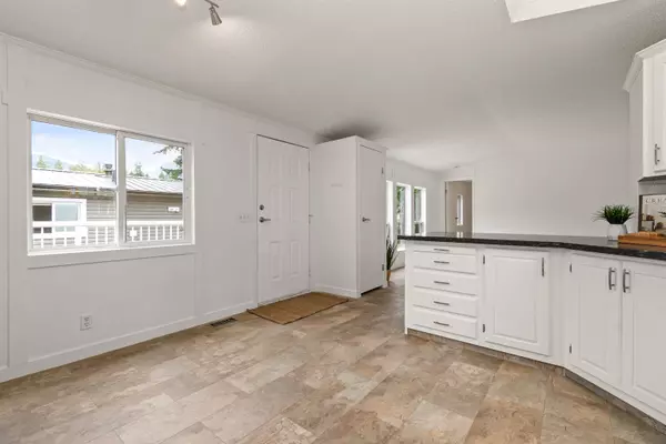 Hope, BC V0X 1L1,65367 Kawkawa Lake RD #34