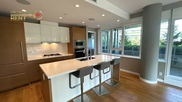 788 Arthur Erickson PL #000 West Vancouver, BC V7T 0B6