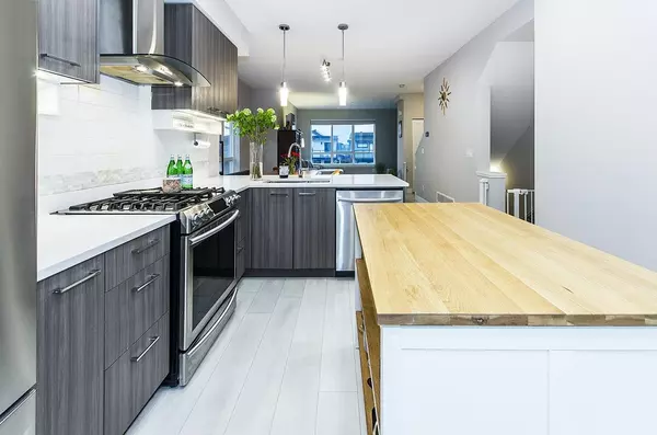 Tsawwassen, BC V4M 0C3,1894 Osprey DR #151
