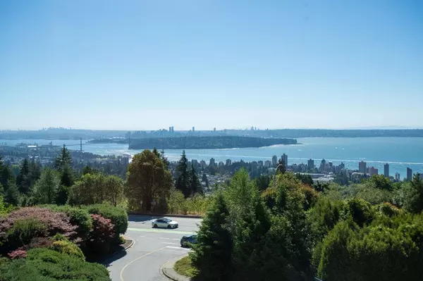 2212 Folkestone WAY #68, West Vancouver, BC V7S 2X7