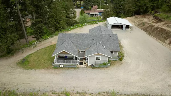 Hope, BC V0X 1L2,63666 Old Yale RD