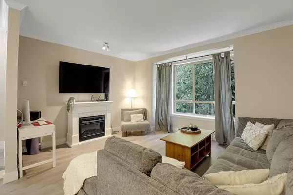 Surrey, BC V4N 2H7,10468 157 ST #112