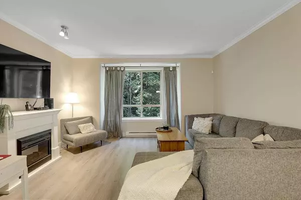 Surrey, BC V4N 2H7,10468 157 ST #112