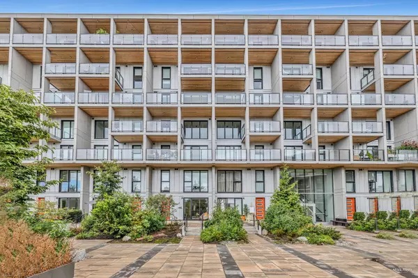 Burnaby, BC V5A 0G4,9888 University CRES #207