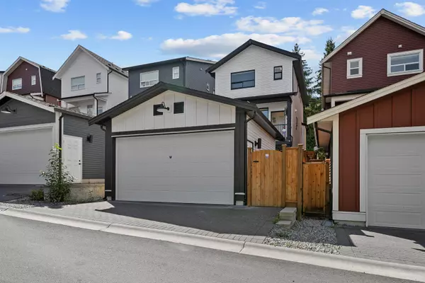 Maple Ridge, BC V2W 1Z6,25065 112th AVE