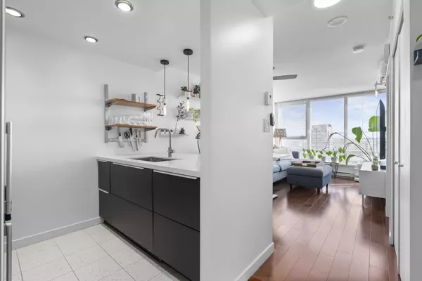 Vancouver, BC V6Z 3G6,928 Beatty ST #2903