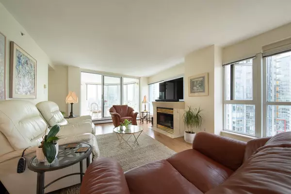 Vancouver, BC V6B 6B9,183 Keefer PL #2204