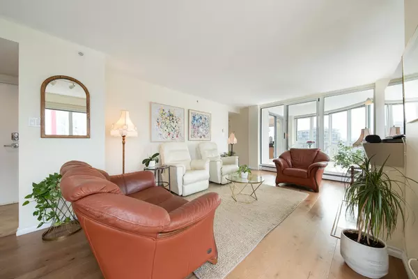 Vancouver, BC V6B 6B9,183 Keefer PL #2204