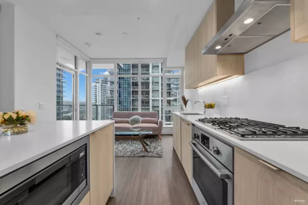 Burnaby, BC V5C 0M2,2351 Beta AVE #1807