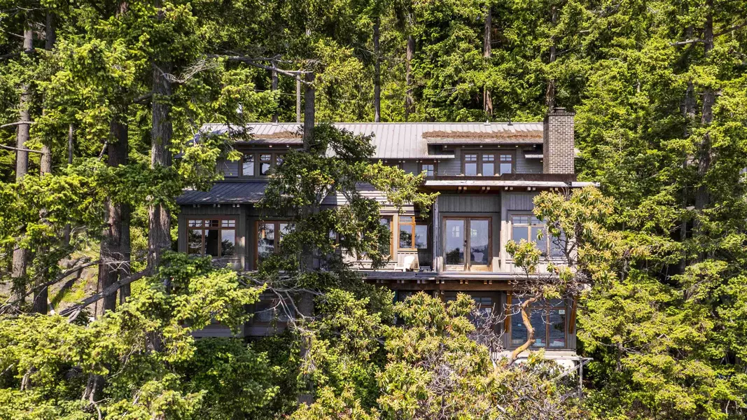 329 Esplanade RD, Keats Island, BC V0N 1G2