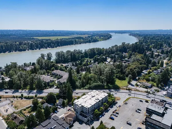 Maple Ridge, BC V2X 2L5,22230 North AVE #104