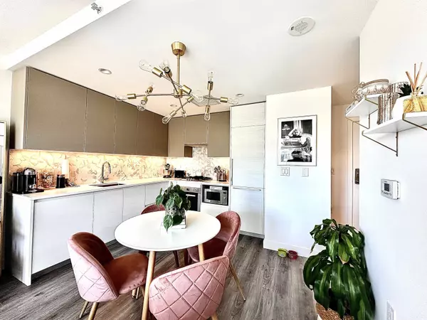 8188 Fraser ST #1308, Vancouver, BC V5X 0J8