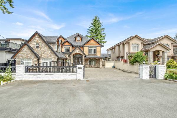 12855 107a AVE, Surrey, BC V3T 2G4