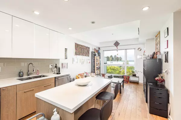 Richmond, BC V6X 0M3,5311 Cedarbridge WAY #340